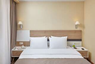 Гостиница HELIOPARK Thalasso Звенигород Улучшенный двухместный номер с 1 кроватью-1