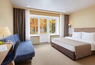 Гостиница HELIOPARK Thalasso Звенигород Улучшенный двухместный номер с 2 отдельными кроватями-1